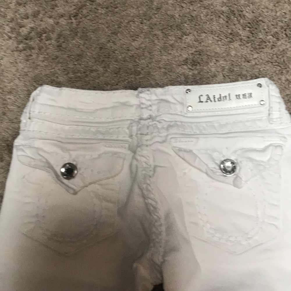 White LA Idol Bermuda shorts